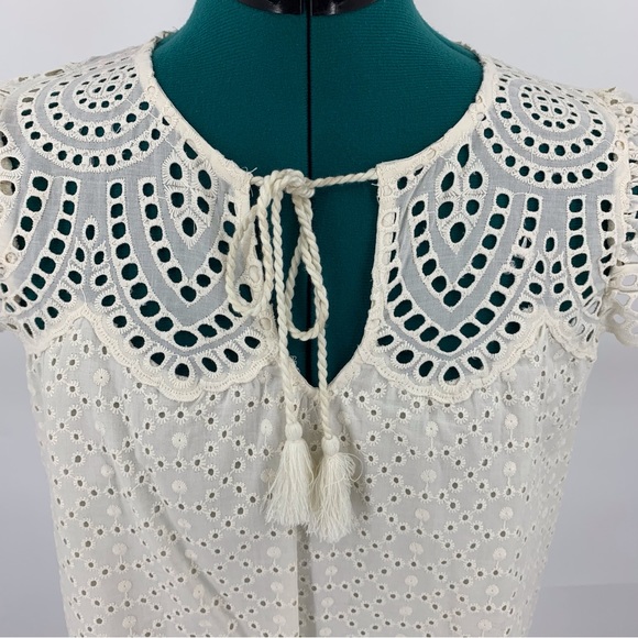 House of Harlow 1960 NWT Ecru Eyelet Lace Ruffled Sleeve Tie Front Top, Small - Picture 4 of 16